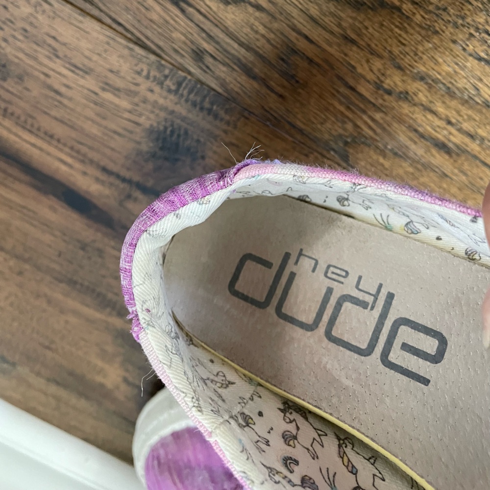 Hey Dude Shoes, size 4.5Y, 5L. - Picture 8 of 9